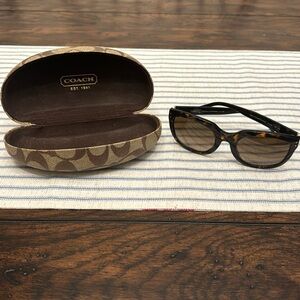 Coach Casey Sunglasses Tortoise